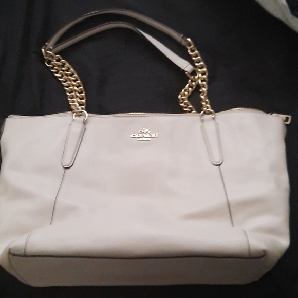 Purse - Picture 1 of 2